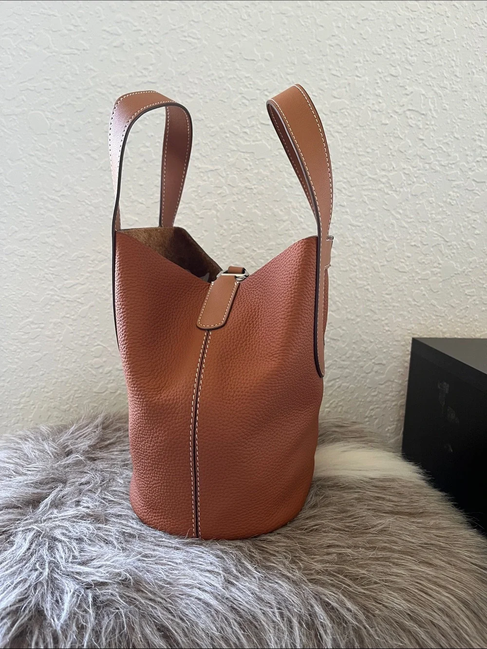 In The Loop Brown Bucket Bag - Picture 4 of 10